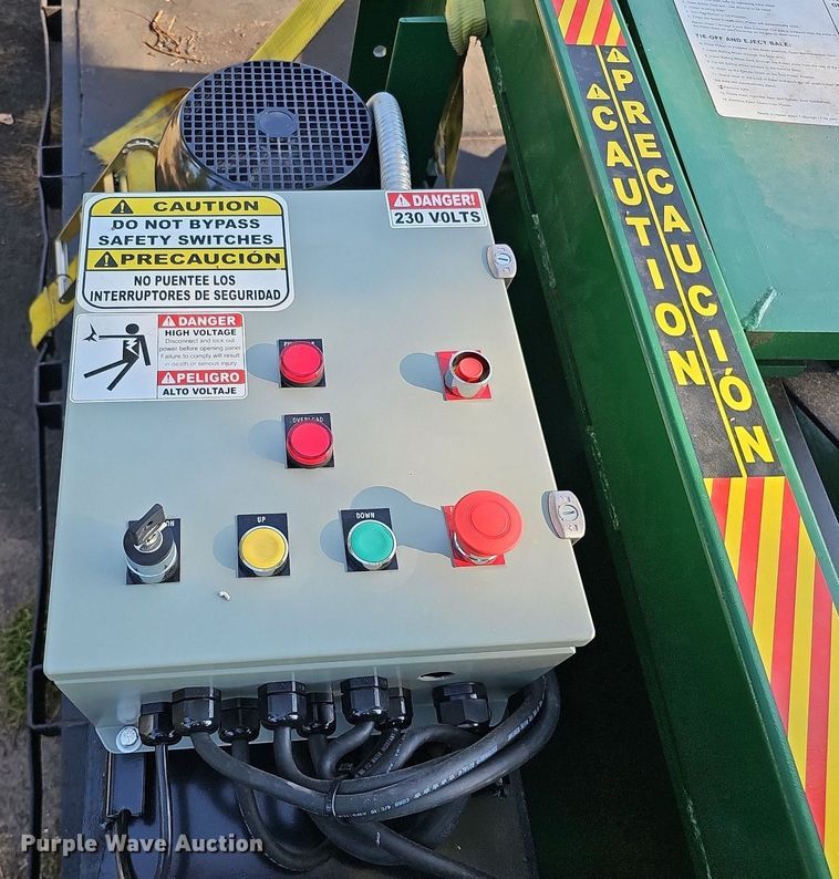 image for item DQ1092 2006 Intertek V630CC  cardboard baler