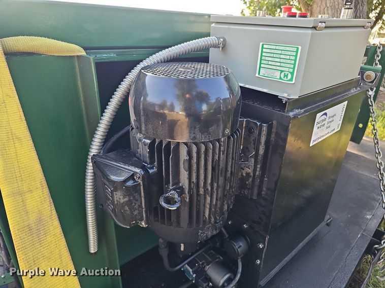 image for item DQ1092 2006 Intertek V630CC  cardboard baler