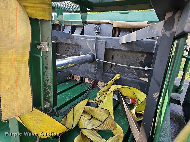 image for item DQ1092 2006 Intertek V630CC  cardboard baler