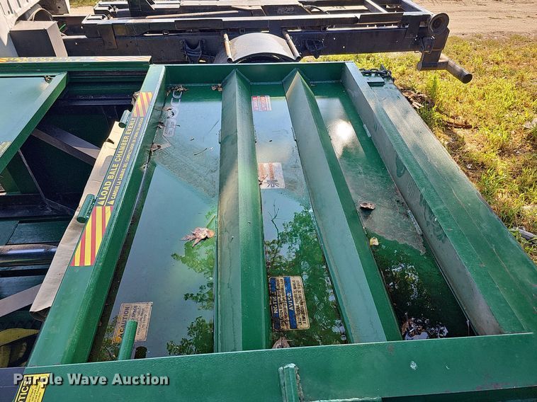 image for item DQ1092 2006 Intertek V630CC  cardboard baler