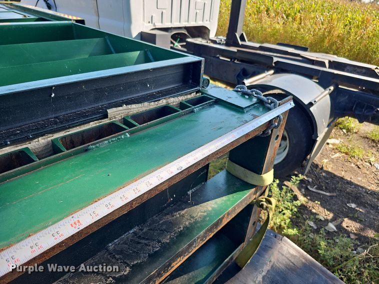 image for item DQ1092 2006 Intertek V630CC  cardboard baler