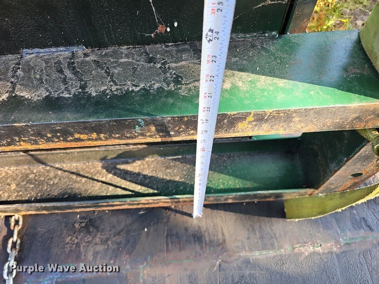 image for item DQ1092 2006 Intertek V630CC  cardboard baler