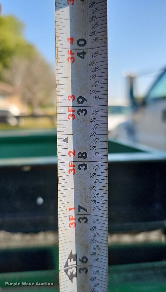 image for item DQ1092 2006 Intertek V630CC  cardboard baler