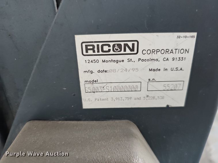 image for item DQ1093 1993 Thomas Built Saf-T-Liner  school bus