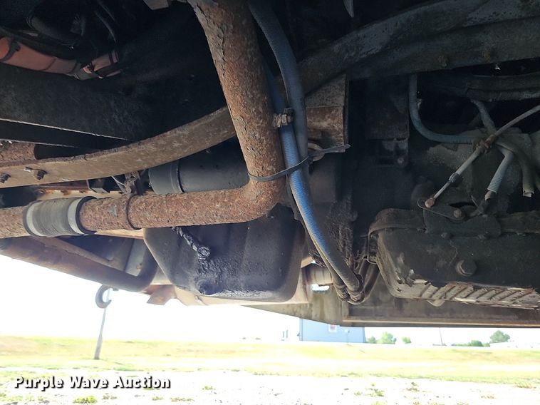 image for item DQ1093 1993 Thomas Built Saf-T-Liner  school bus