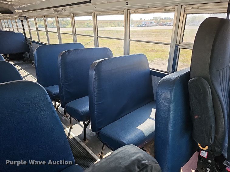 image for item DQ1093 1993 Thomas Built Saf-T-Liner  school bus