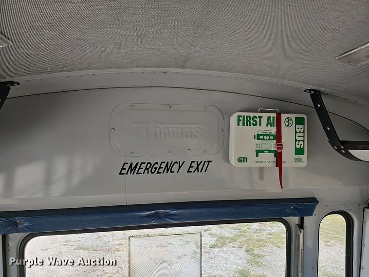 image for item DQ1093 1993 Thomas Built Saf-T-Liner  school bus