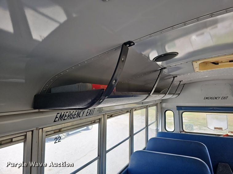 image for item DQ1093 1993 Thomas Built Saf-T-Liner  school bus