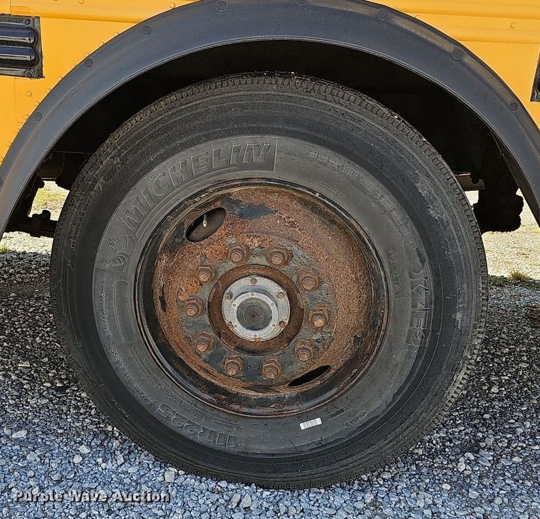 image for item DQ1093 1993 Thomas Built Saf-T-Liner  school bus