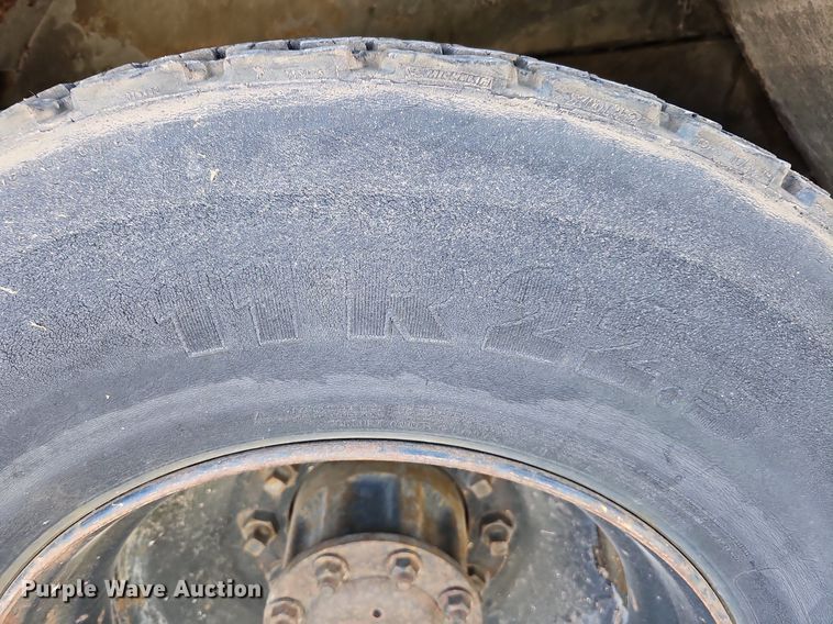 image for item DQ1093 1993 Thomas Built Saf-T-Liner  school bus