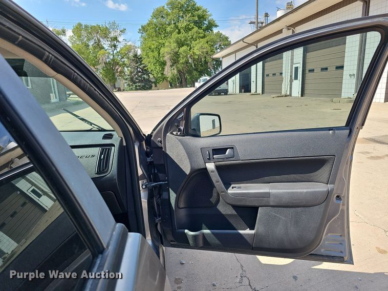 image for item DQ1094 2009  Ford Focus SE