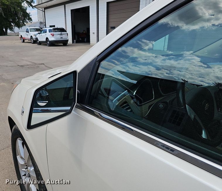 image for item DQ1095 2012 Chevrolet Traverse LTZ  SUV