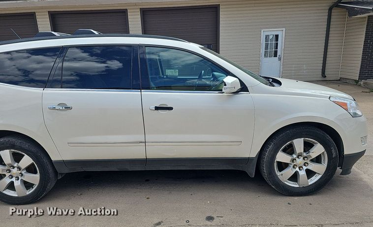 image for item DQ1095 2012 Chevrolet Traverse LTZ  SUV