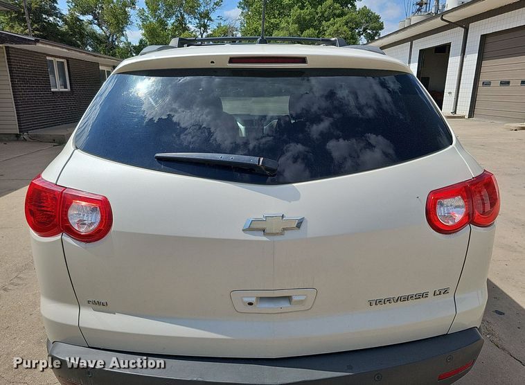 image for item DQ1095 2012 Chevrolet Traverse LTZ  SUV