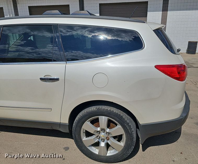image for item DQ1095 2012 Chevrolet Traverse LTZ  SUV