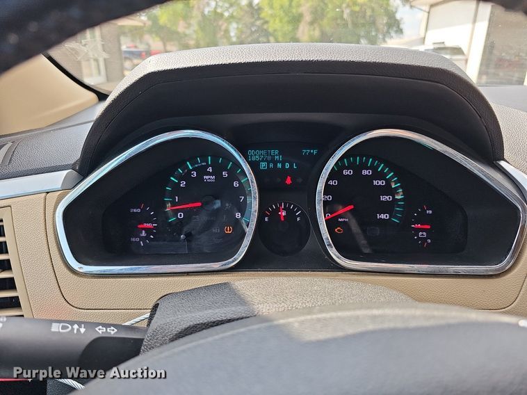 image for item DQ1095 2012 Chevrolet Traverse LTZ  SUV