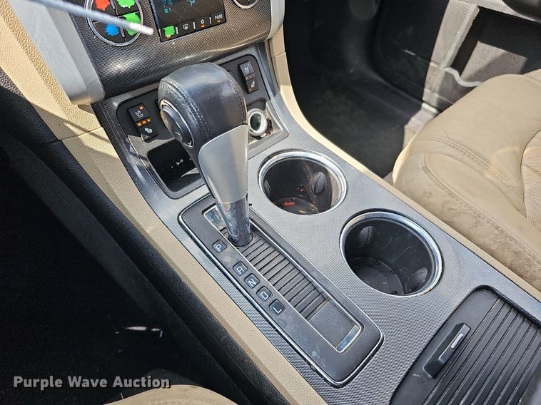 image for item DQ1095 2012 Chevrolet Traverse LTZ  SUV