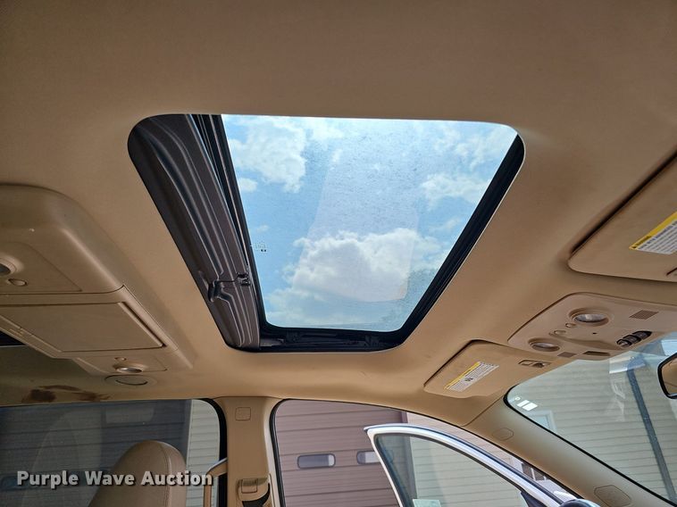 image for item DQ1095 2012 Chevrolet Traverse LTZ  SUV