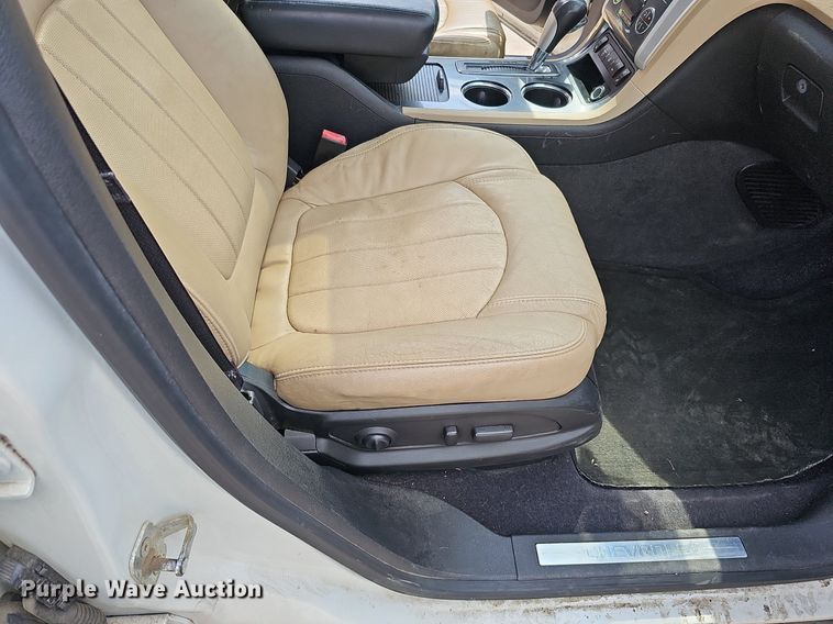 image for item DQ1095 2012 Chevrolet Traverse LTZ  SUV