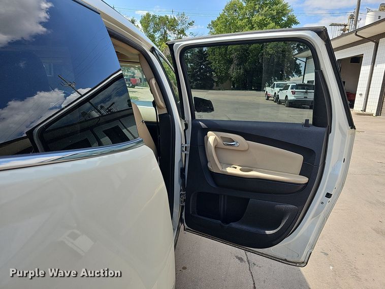 image for item DQ1095 2012 Chevrolet Traverse LTZ  SUV