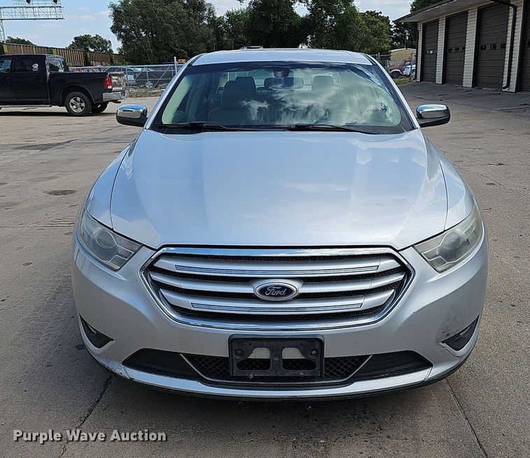 image for item DQ1096 2014  Ford Taurus Limited