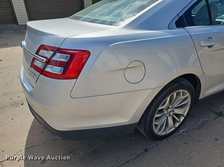 image for item DQ1096 2014  Ford Taurus Limited