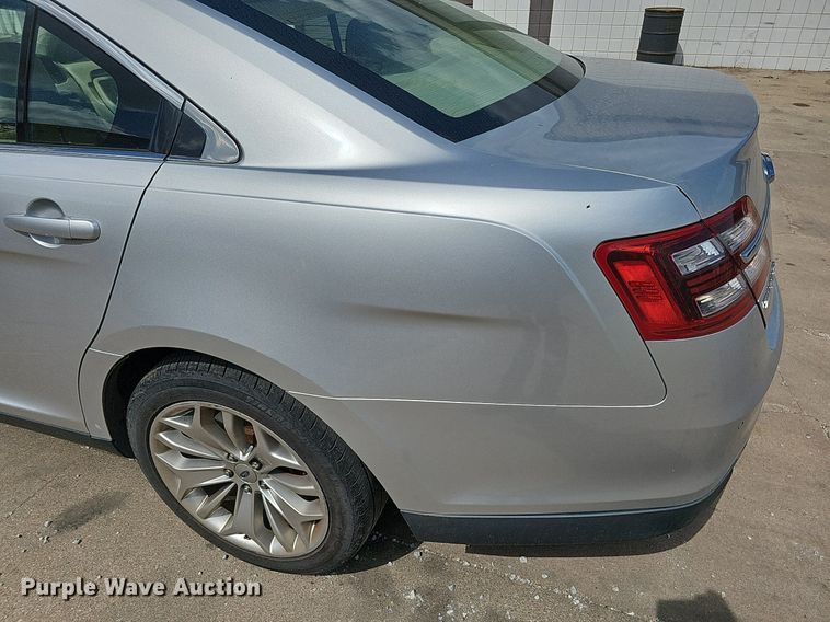 image for item DQ1096 2014  Ford Taurus Limited