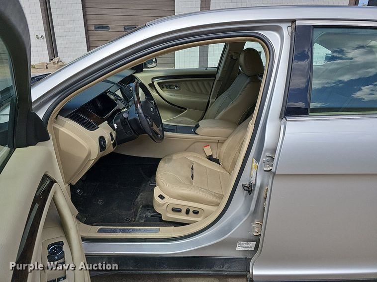 image for item DQ1096 2014  Ford Taurus Limited
