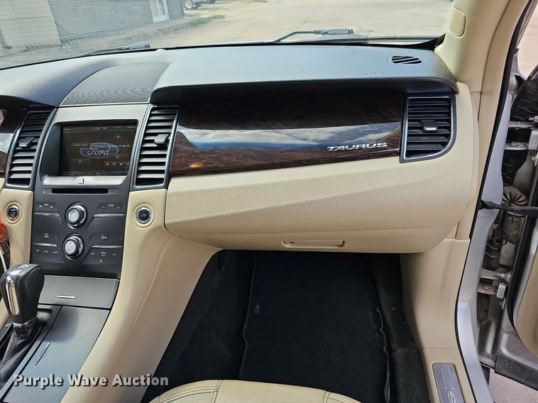 image for item DQ1096 2014  Ford Taurus Limited