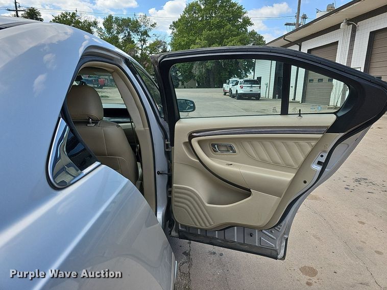 image for item DQ1096 2014  Ford Taurus Limited