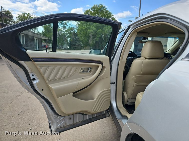 image for item DQ1096 2014  Ford Taurus Limited