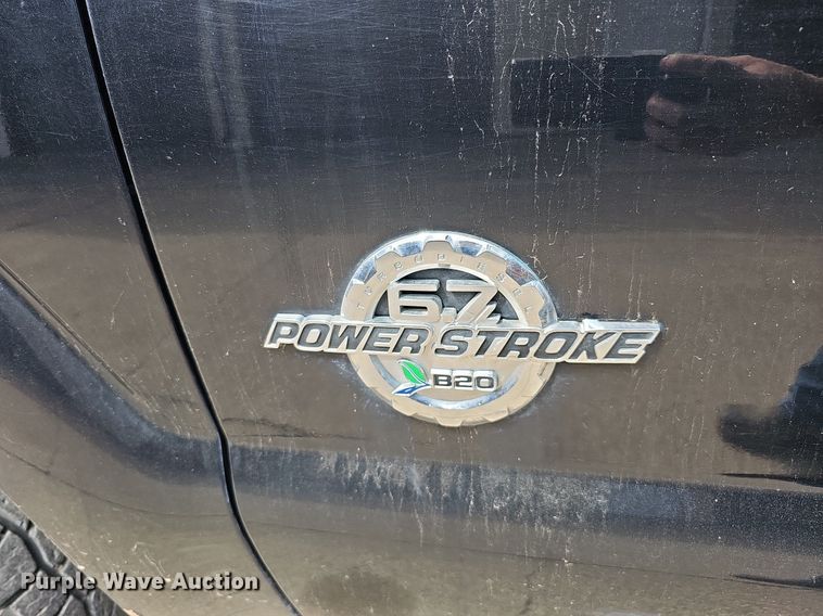 image for item DQ1098 2016 Ford F250 Super Duty XLT  Crew Cab pickup truck