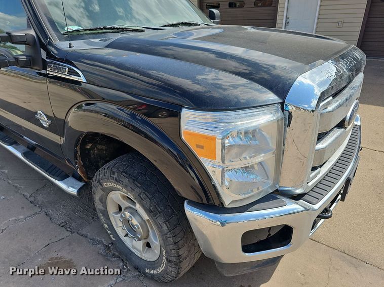 image for item DQ1098 2016 Ford F250 Super Duty XLT  Crew Cab pickup truck