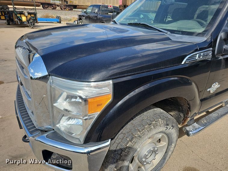 image for item DQ1098 2016 Ford F250 Super Duty XLT  Crew Cab pickup truck