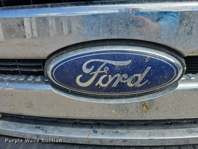 image for item DQ1098 2016 Ford F250 Super Duty XLT  Crew Cab pickup truck