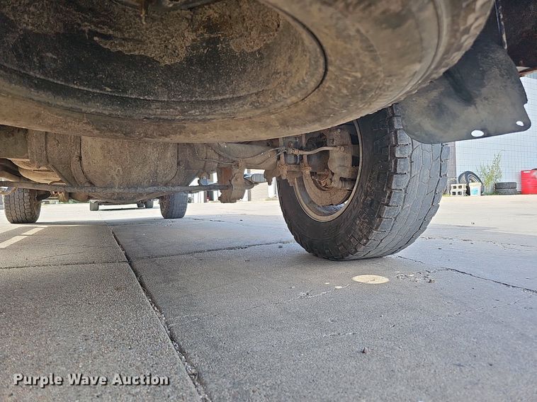 image for item DQ1098 2016 Ford F250 Super Duty XLT  Crew Cab pickup truck