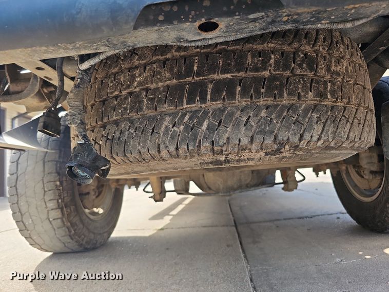 image for item DQ1098 2016 Ford F250 Super Duty XLT  Crew Cab pickup truck