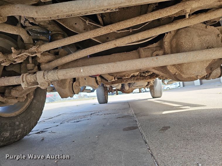 image for item DQ1098 2016 Ford F250 Super Duty XLT  Crew Cab pickup truck