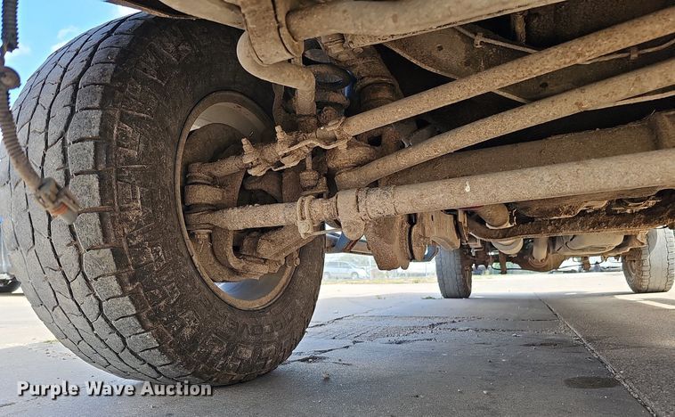 image for item DQ1098 2016 Ford F250 Super Duty XLT  Crew Cab pickup truck