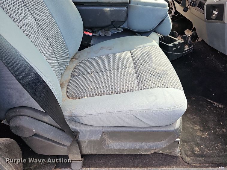 image for item DQ1098 2016 Ford F250 Super Duty XLT  Crew Cab pickup truck