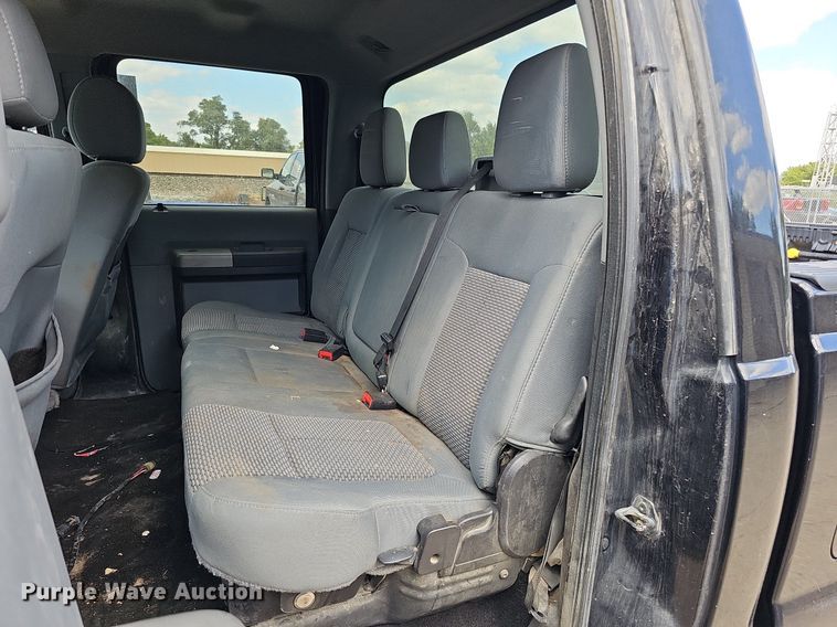 image for item DQ1098 2016 Ford F250 Super Duty XLT  Crew Cab pickup truck