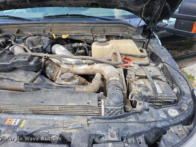 image for item DQ1098 2016 Ford F250 Super Duty XLT  Crew Cab pickup truck