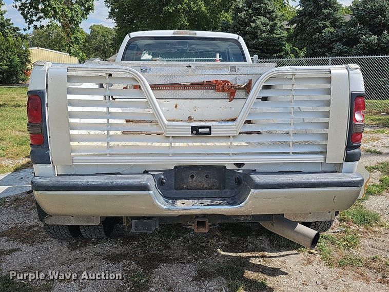 image for item DQ1099 2001 Dodge Ram 3500  Quad Cab pickup truck