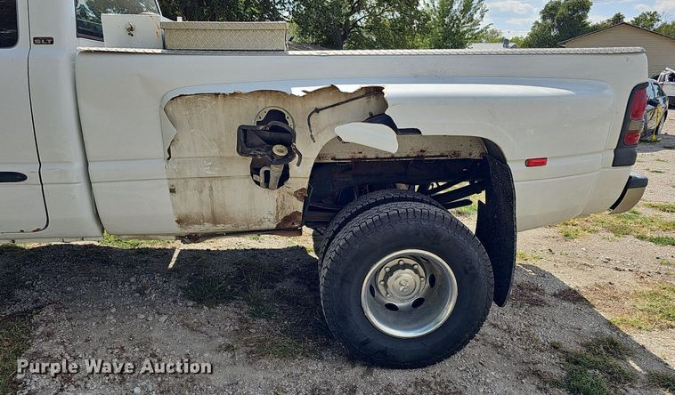 image for item DQ1099 2001 Dodge Ram 3500  Quad Cab pickup truck