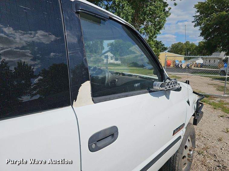 image for item DQ1099 2001 Dodge Ram 3500  Quad Cab pickup truck