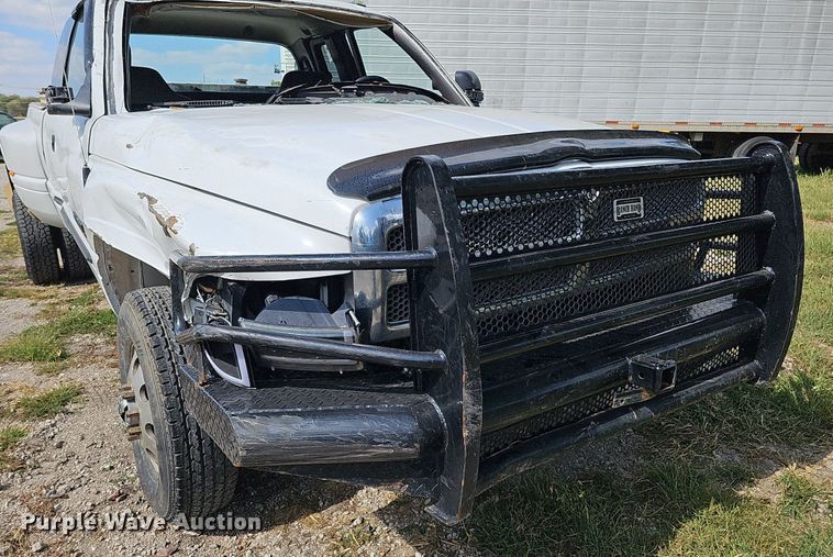 image for item DQ1099 2001 Dodge Ram 3500  Quad Cab pickup truck