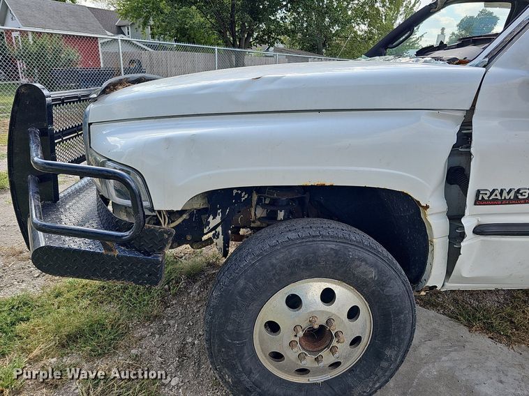 image for item DQ1099 2001 Dodge Ram 3500  Quad Cab pickup truck