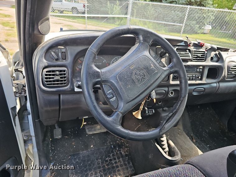 image for item DQ1099 2001 Dodge Ram 3500  Quad Cab pickup truck