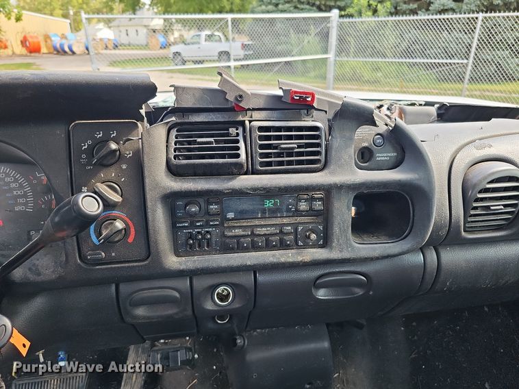 image for item DQ1099 2001 Dodge Ram 3500  Quad Cab pickup truck