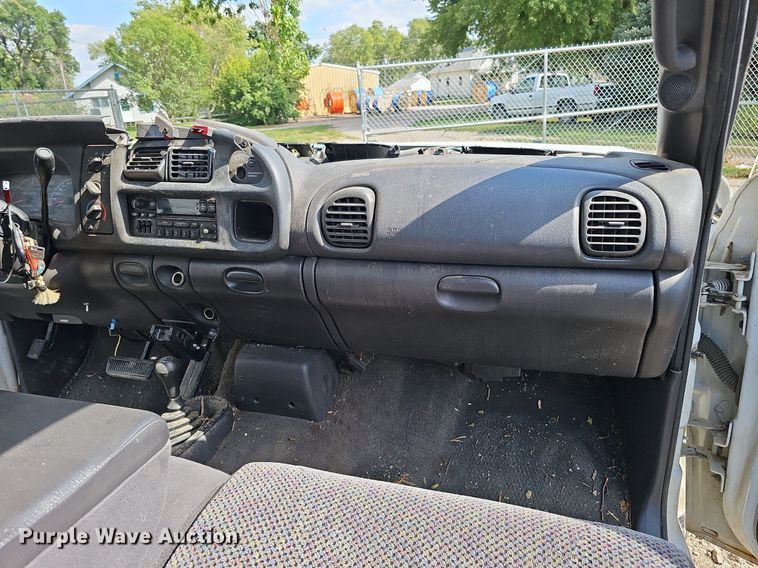 image for item DQ1099 2001 Dodge Ram 3500  Quad Cab pickup truck